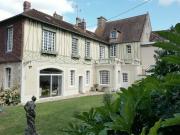 CENTRE VILLE, ANCIEN PRIEURE de 208 M² HAB, avec Garage,...