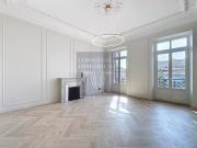 CENTRE VILLE. APPARTEMENT TROIS CHAMBRES D'EXCEPTION