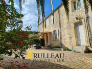 CENTRE VILLE: MAISON BOURGEOISE DEPENDANCES BEAU JARDIN