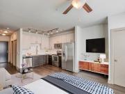 Centric LoHi by Windsor A2 Centric LoHi by Windsor A2