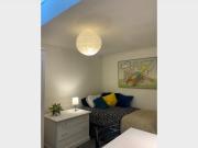 Céntrica, impecable, luminosa y tranquila pieza Céntrica, impecable, luminosa y tranquila pieza