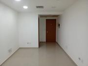 Centro comercial para aluguel possui 21 metros quadrados...