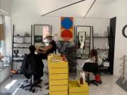 Centro de estética. Loja em 2 pisos. Montra. Soalheira