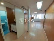 Centro Rua da Assembleia. Sala Comercial, com Lavabo