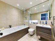Centurion Building, Queenstown Road. 2 bed flat to rent...