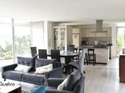 Cerca del Hospital del IESS, Venta de Hermosa Casa con...