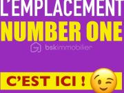 C'EST UN EMPLACEMENT ' NUMBER ONE '