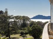 Cet appartement de 100 m2 situé dans le quartier très...