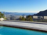 Cette charmante villa provençale de 245 m2 avec piscine...