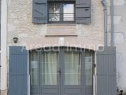 Cette maison de village vous séduira en pied à terre ou...