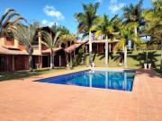 Chácara com 10.000 m2 em condominio, completa!