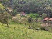 chacara a beira da represa em Paraibuna