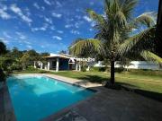 Chácara à venda com 03 dormitórios, piscina e espaço...