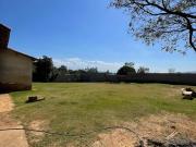 Chácara à venda com três construções no terreno sendo...