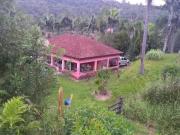 CHACARA CERCADA POR UMA EXUBERANTE NATUREZ, LAGO PISCINA