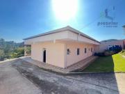 Chácara com 03 dormitórios em condomínio em São Roque