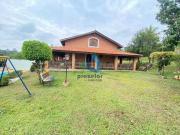 Chácara com 04 dormitórios em condomínio em Itu