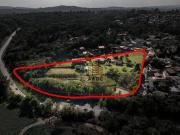 Chácara com 11 dormitórios à venda, 26000 m² por R$...