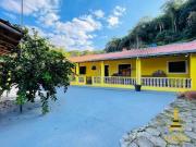 Chácara com 2 dormitórios à venda, 360 m² por R$...