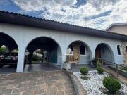 Chácara com 3 dormitórios à venda, 1000 m² por R$...