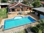 Chácara com 3 dormitórios à venda, 1300 m² por R$...