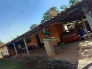 Chácara com 3 dormitórios à venda, 1543 m² por R$...