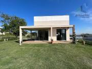 Chácara com 3 dormitórios em Condomínio em Mairinque