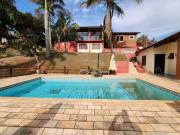 Chácara com 4 dormitórios à venda, 1400 m² por R$...