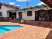 Chácara com 4 dormitórios à venda, 2000 m² por R$...
