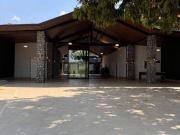 Chácara com 4 dormitórios à venda, 2000 m² por R$...