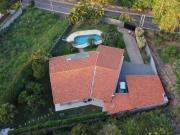 Chácara com 4 dormitórios à venda, 977 m² por R$...