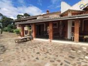 Chácara com 4 Dormitórios e Espaço Gourmet à Venda no...