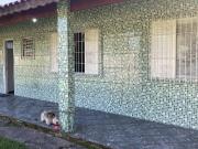 Chácara com espaço para piscina e jardim em Itanhaém