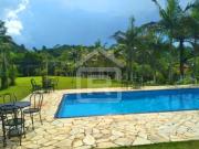 Chácara com lago e piscina em Juquitiba