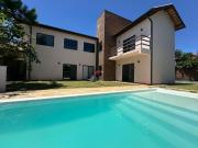 Chácara com Lago em Condomínio Fechado em Ibiúna...