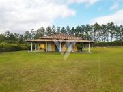 Chácara com piscina em condomínio fechado, 2000 m²...