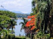 CHÁCARA COM VISTA PARA REPRESA EM CONDOMÍNIO