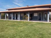 Chácara em Condomínio com 3 dorms, Dona Catarina,...