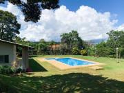 Chácara em Condomínio com Acesso à Represa!