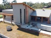 Chácara em condomínio fechado com piscina e área gourmet