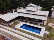 Chácara em Condomínio Fechado de Alto Padrão com acesso...