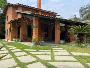 Chácara em Condomínio Fechado de Alto Padrão em Ibiúna