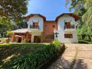 Chácara em Condomínio Fechado de Alto Padrão em Ibiúna