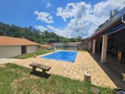 Chácara Formada em Condomínio Fechado!