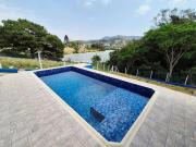 Chácara NOVA com piscina em Atibaia