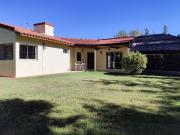 Chacras de Coria. Amplio terreno parquizado