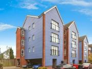 Chadwick Road, Slough, 2 Bedroom Flat