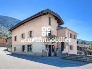 Chalais – Großes Dorfhaus mit 3 Wohnungen