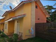 Chalé com 04 dormitórios em condomínio em Mairinque