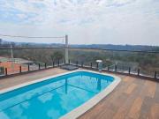 Chálé com 3 Quartos e 2 banheiros à Venda, 210 m² por R$...